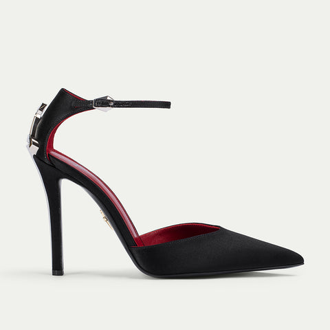 DAGGER HEEL