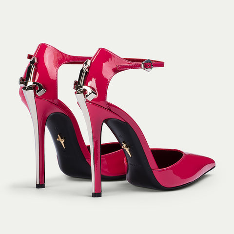 DAGGER HEEL