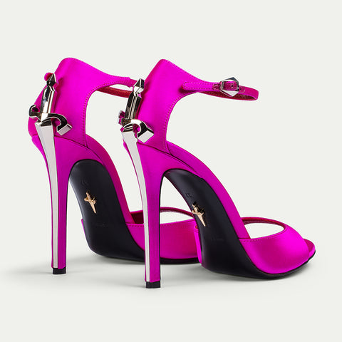 DAGGER HEEL