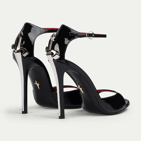 DAGGER HEEL
