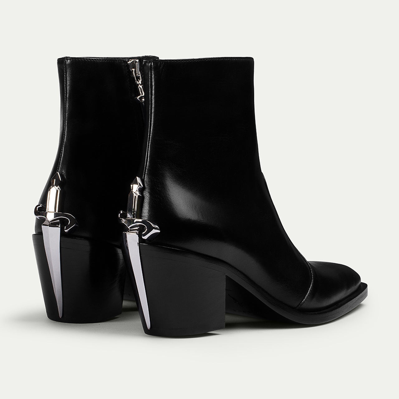 DAGGER BOOT